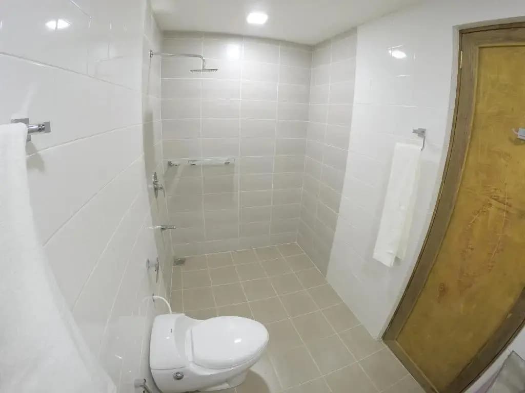 Dhiffushi White Sand Beach Hotel - photo 11