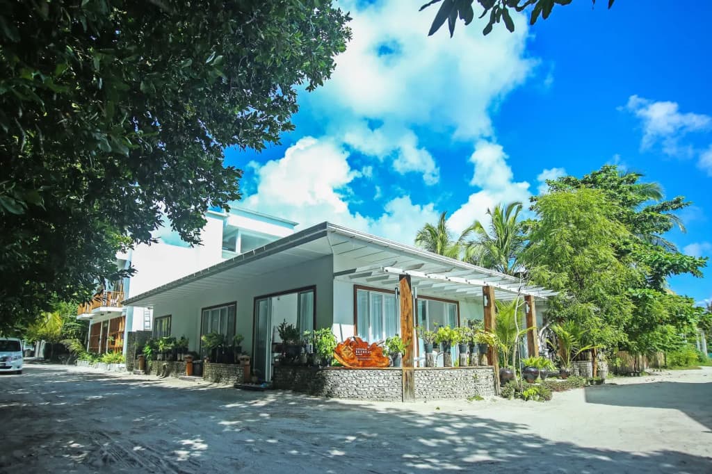 Dhigurah Retreat Beach - photo 20