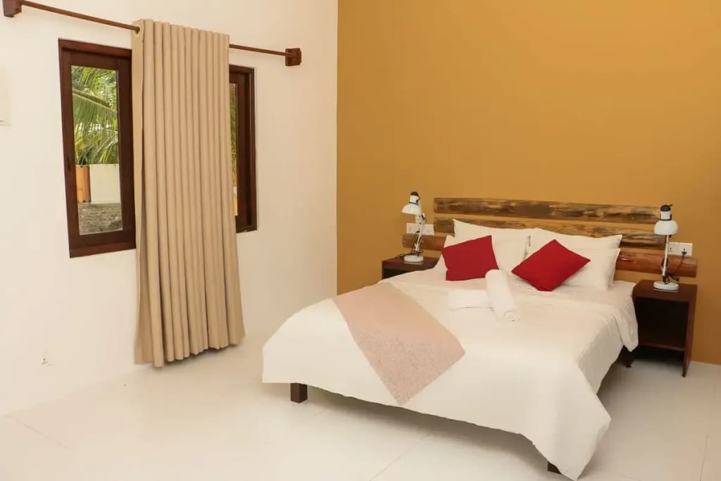 The Castaway Retreat Hotel - photo 2