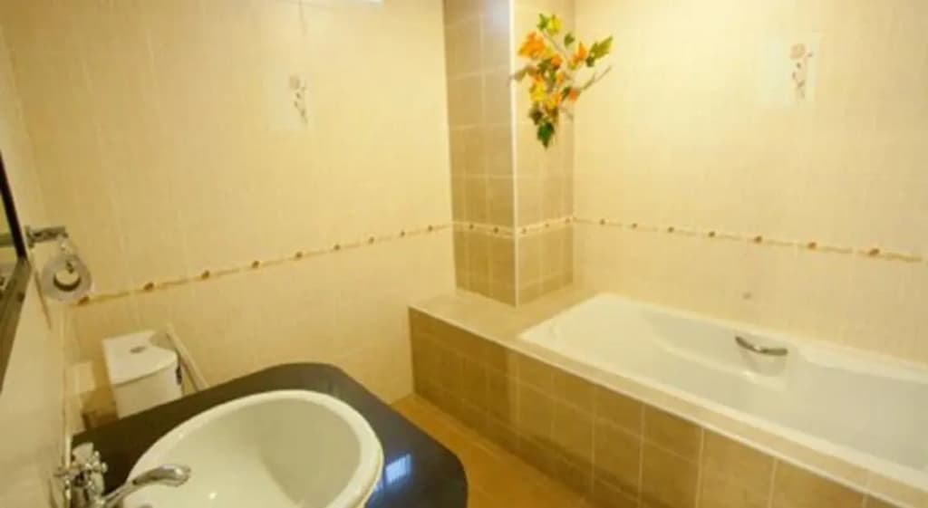 Honey House 2 - photo 5