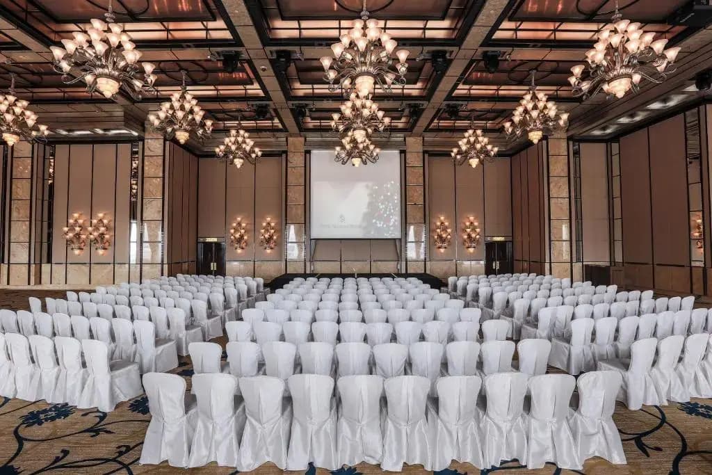Four Seasons Hotel Hong Kong - photo 30