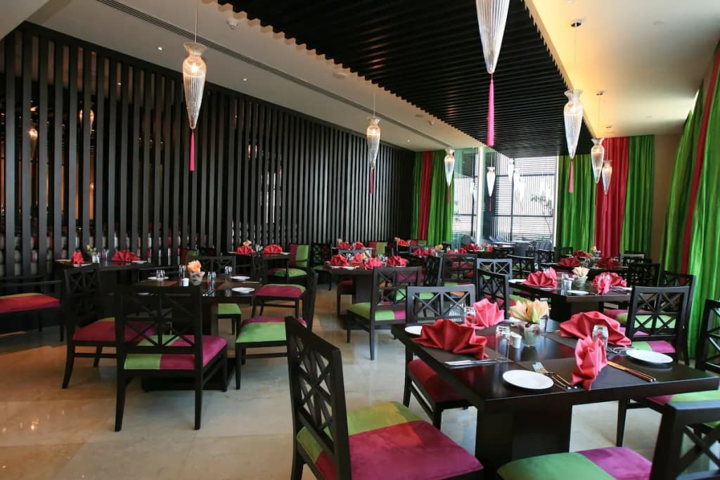 Yas Plaza Marina - photo 16