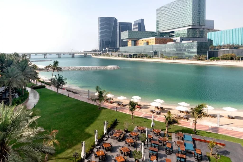 Beach Rotana Hotel - photo 28