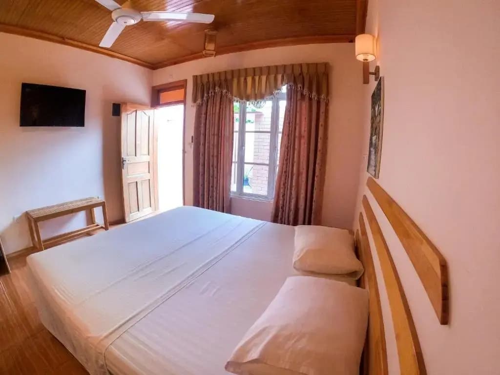 New Breeze Thoddoo Inn - photo 4