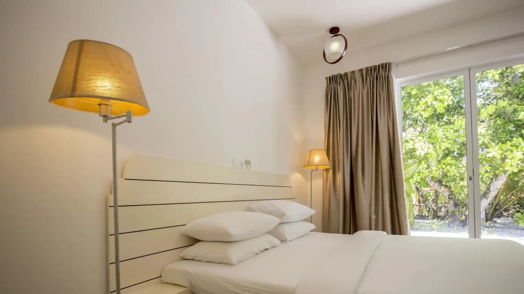 Dhigurah Retreat Beach - photo 4