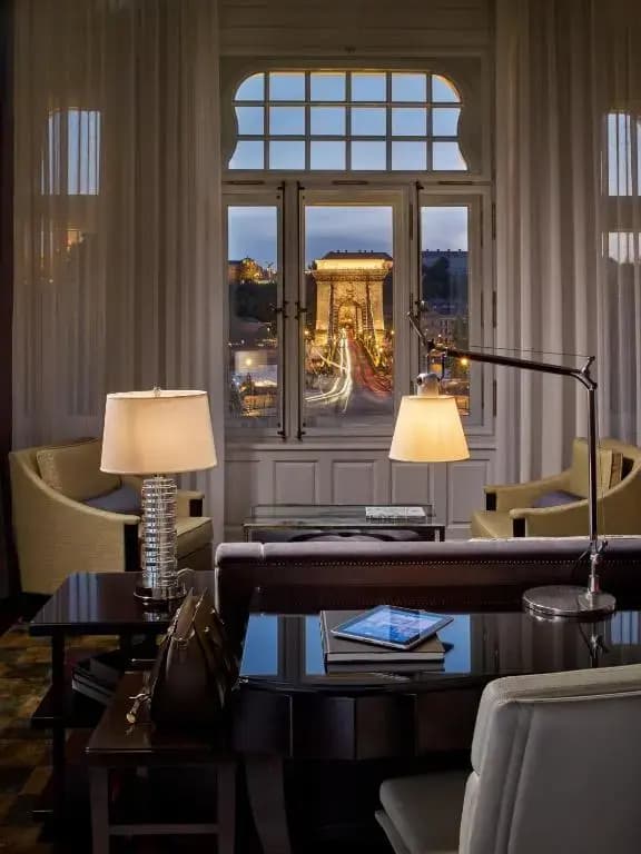 Four Seasons Hotel Gresham Palace Budapest - photo 19