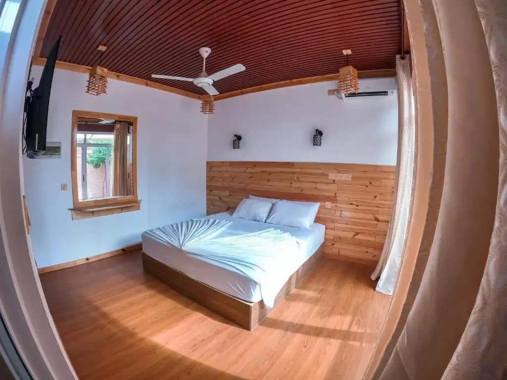 New Breeze Thoddoo Inn - photo 2