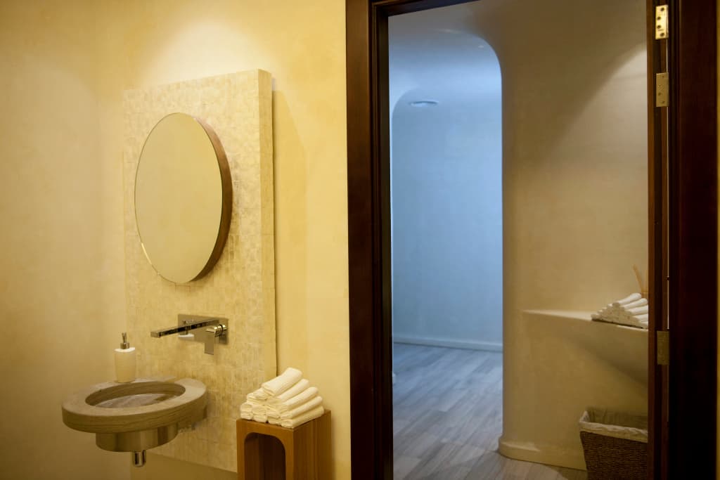 K108 Hotel - photo 8