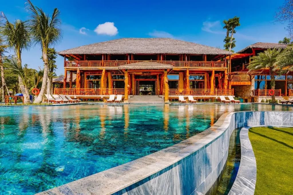 Ocean Bay Phu Quoc Resort and Spa Hotel - photo 2