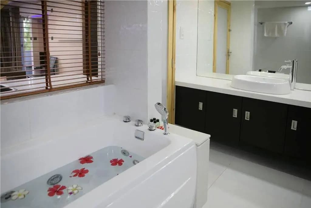 Ripple Beach Inn Hotel - photo 21