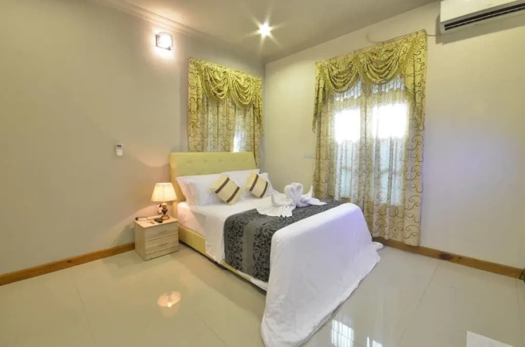 Ukulhas Beach Inn Hotel - photo 9
