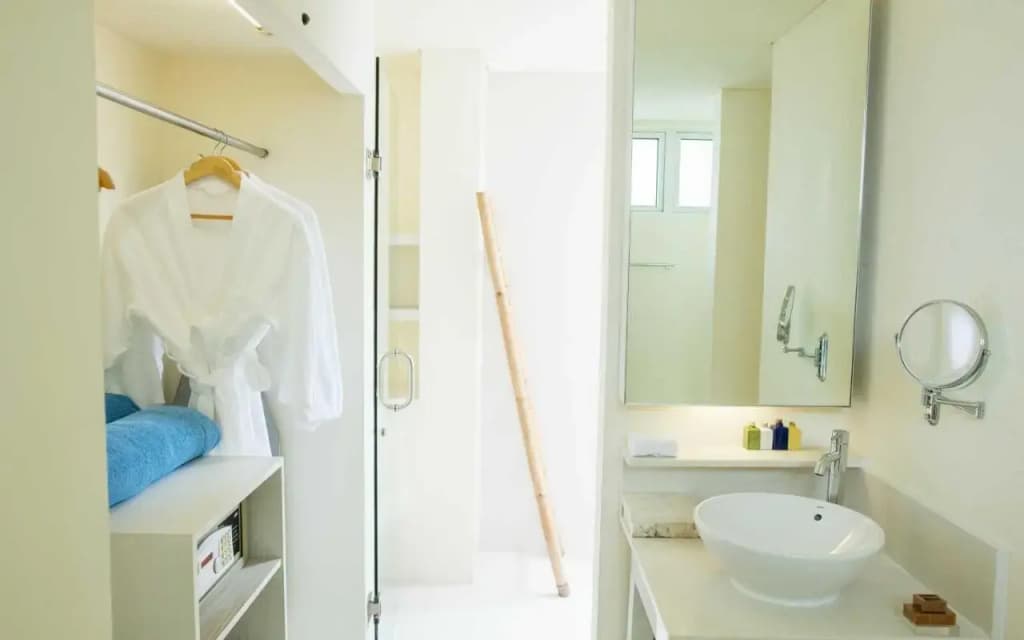 Holiday Inn Resort Kandooma Maldives by IHG - photo 13