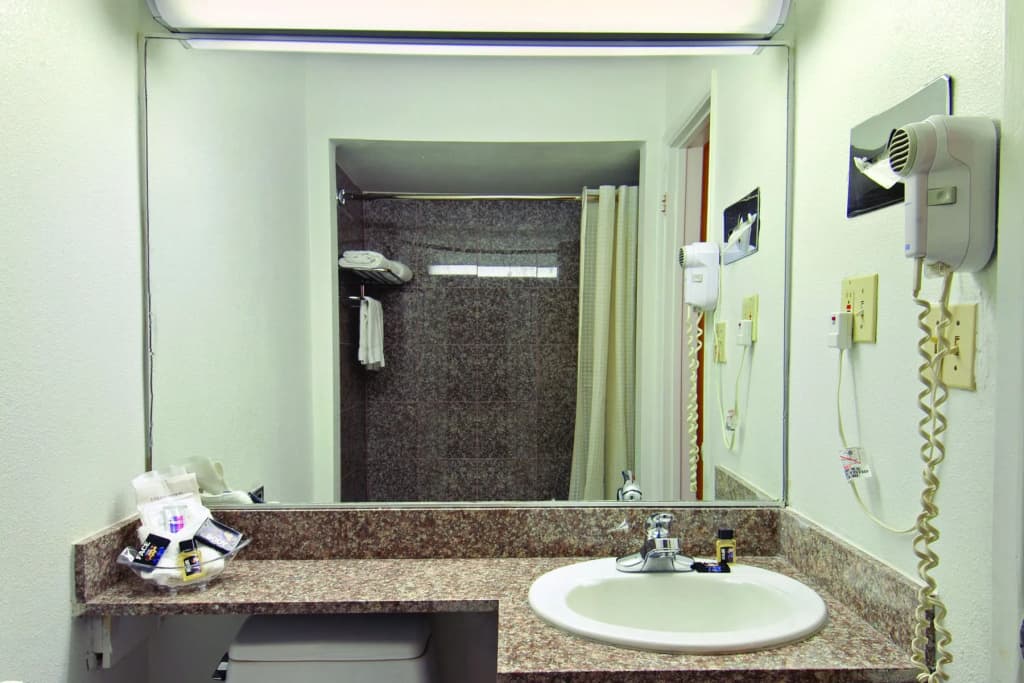SF Central Hotel - photo 8