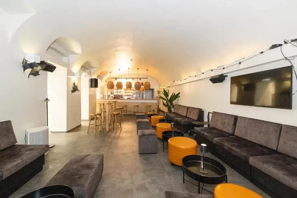 Wombat's City Hostel Budapest - photo 10