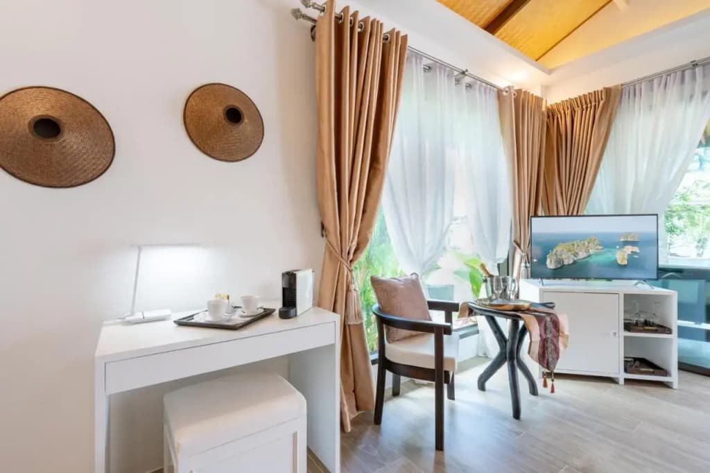 Lanta Palace Beach Resort and Spa - photo 3