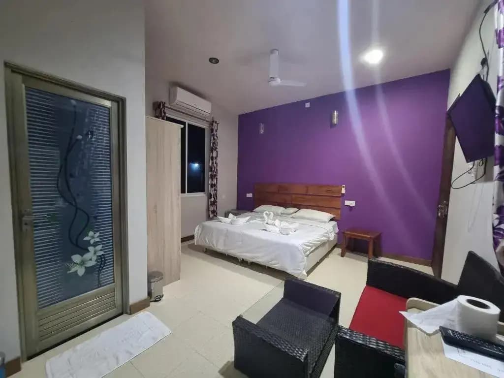 Jerrys Dive Lodge Guest House - photo 3