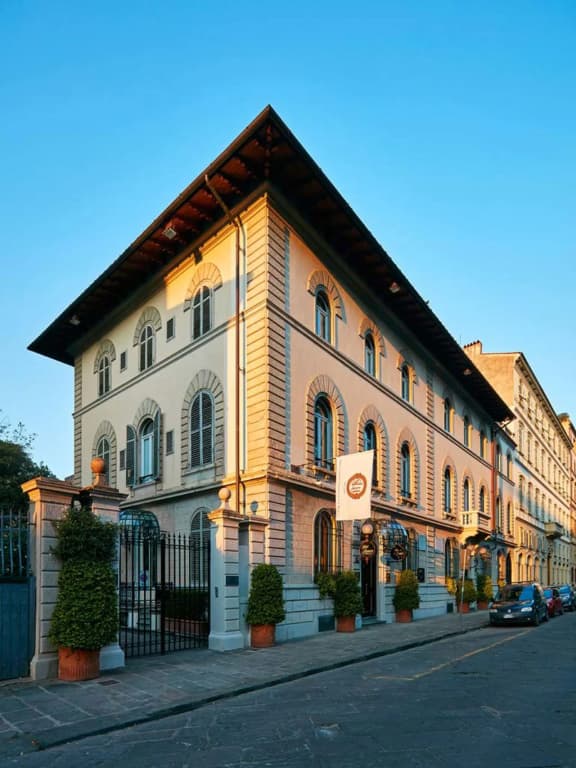 Hotel Regency - photo 1