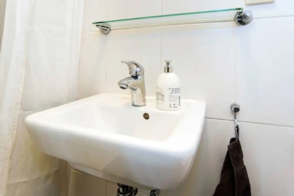 Central Guest Rooms - photo 8
