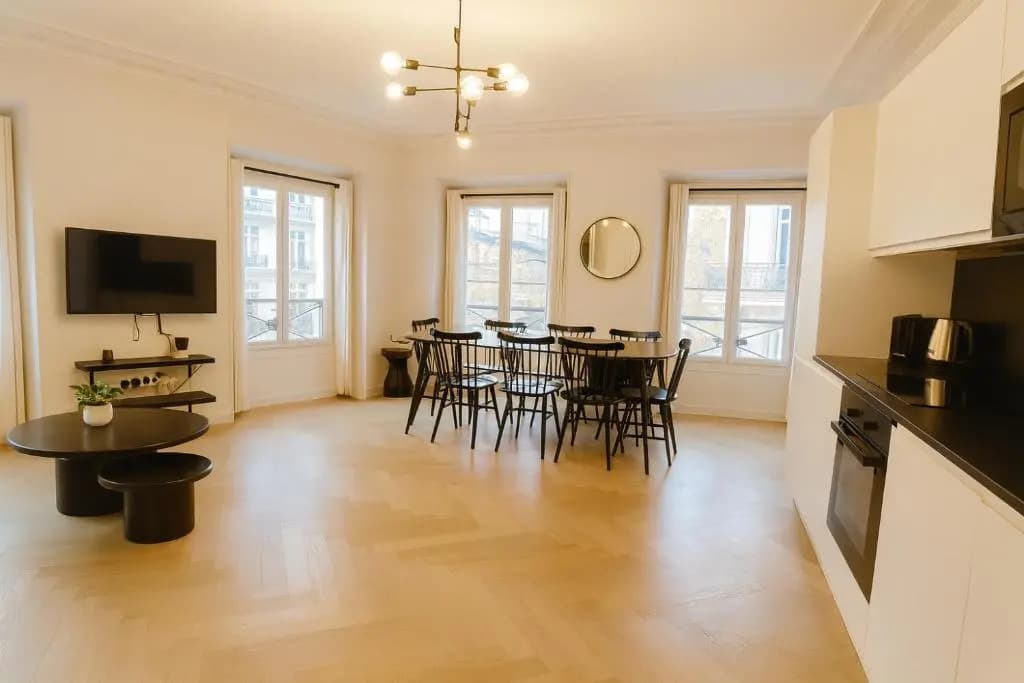 Luxury apartments in Paris Center - photo 13