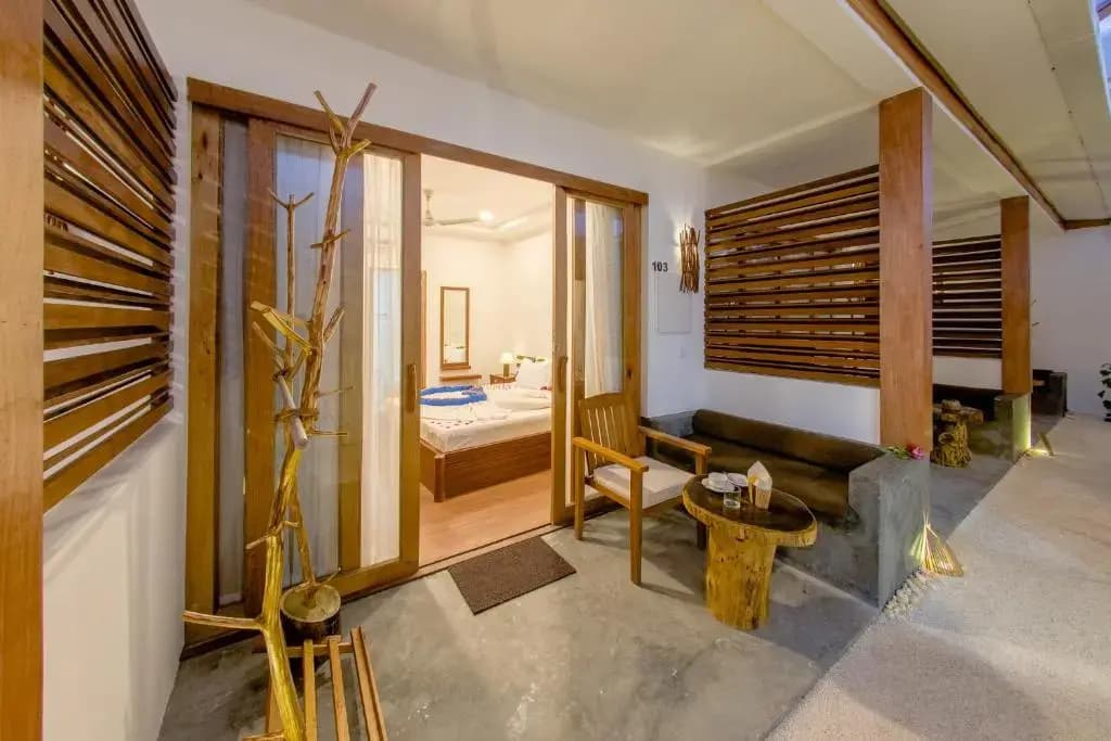 Dhiffushi White Sand Beach Hotel - photo 8