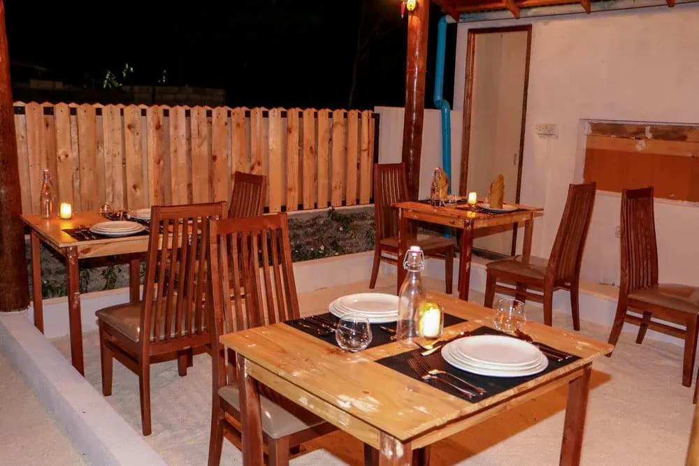 The Castaway Retreat Hotel - photo 18