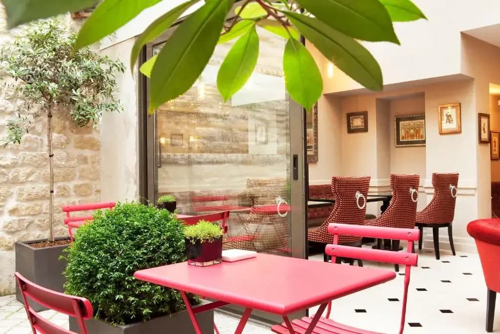 Hotel des Comedie - photo 13