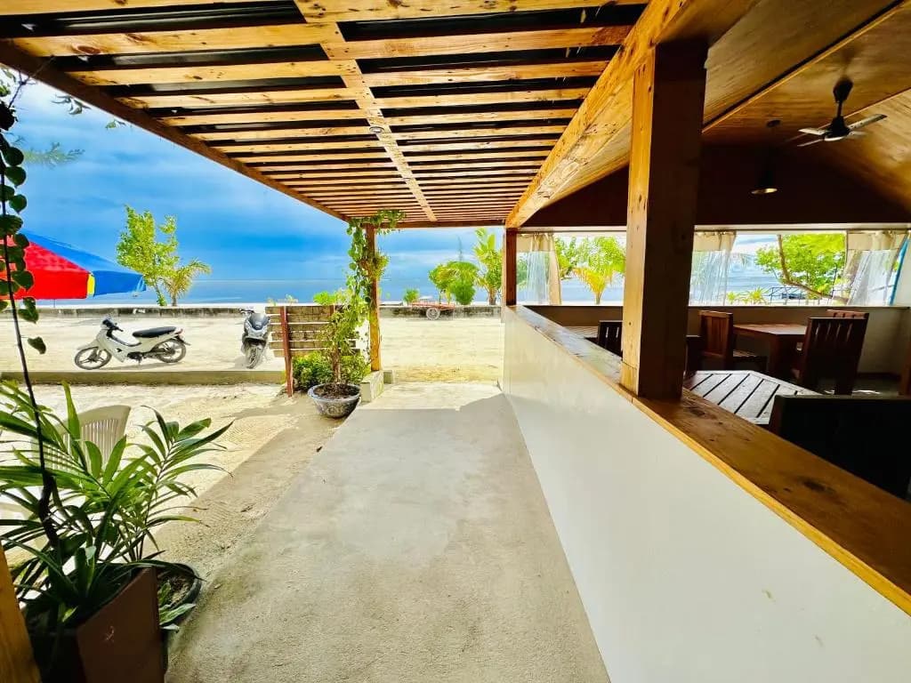 Pelican Beach Maafushi - photo 11