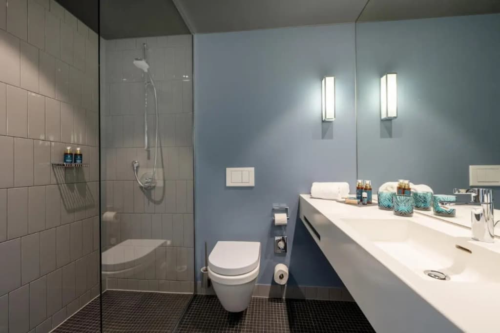 June Six Hotel Berlin City West - photo 10