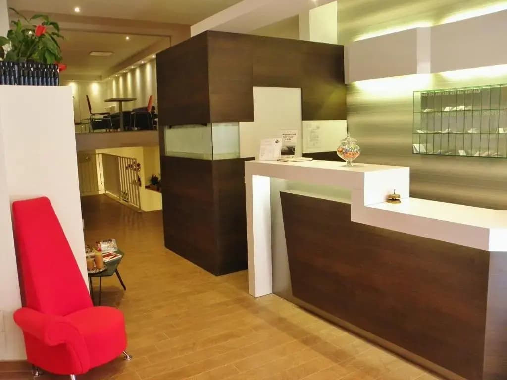 Genius Hotel Downtown - photo 2