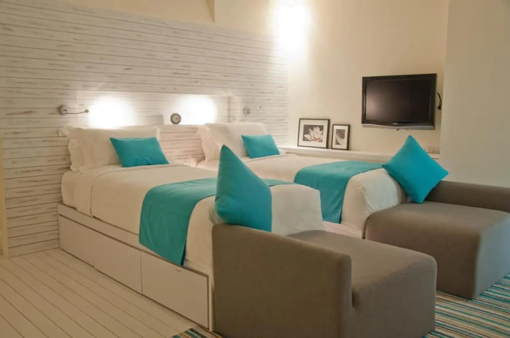 Holiday Inn Resort Kandooma Maldives by IHG - photo 9