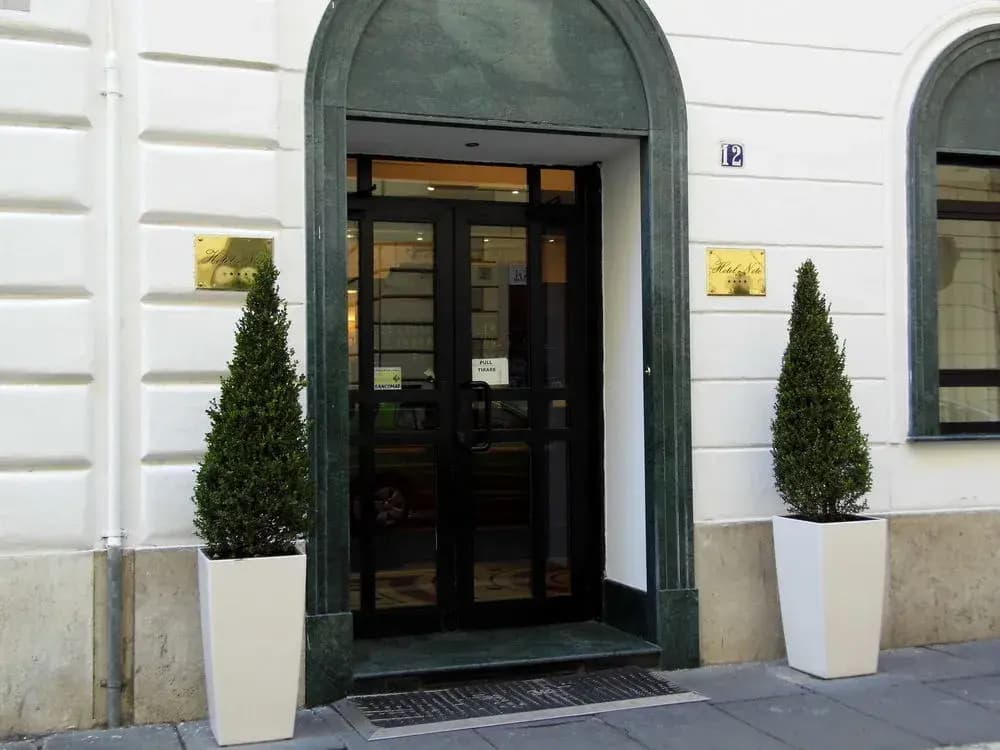 Raeli Hotel Noto - photo 25