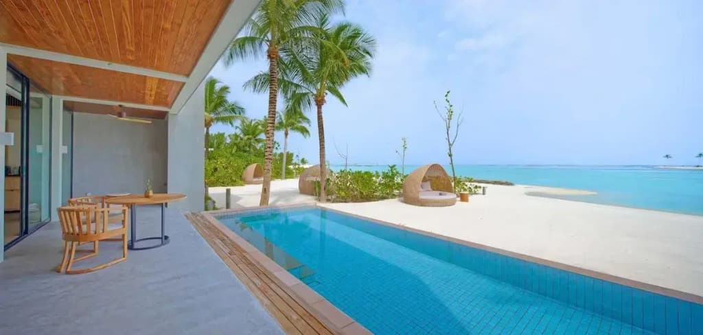 Kuda Villingili Resort - photo 16