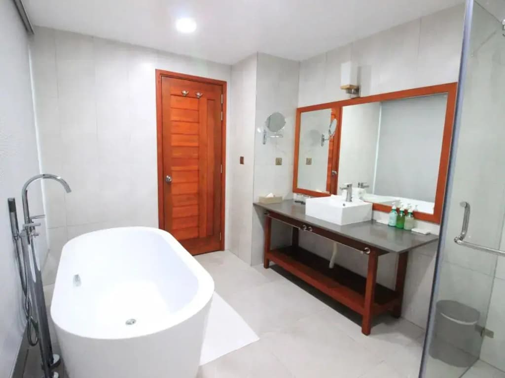 Araamu Holidays & Spa Hotel - photo 10