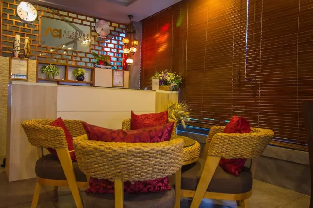 Airport Comfort Inn Premium Hotel - photo 2