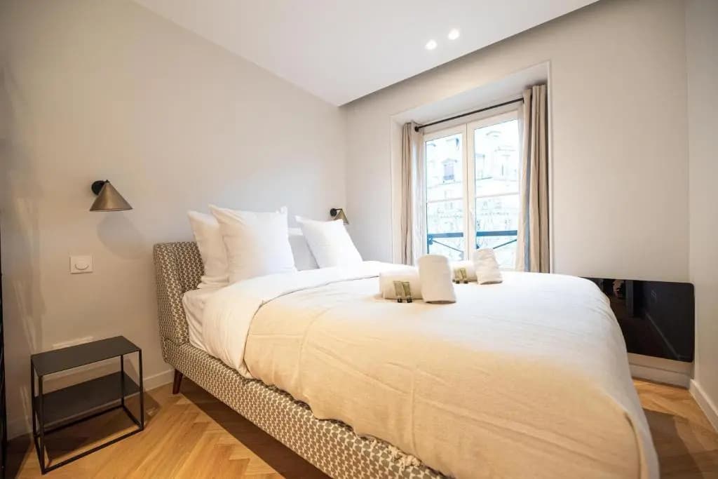 Luxury apartments in Paris Center - photo 9
