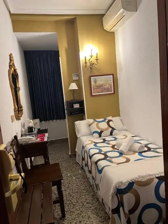 Hostal Sonsoles Madrid Centro - photo 8