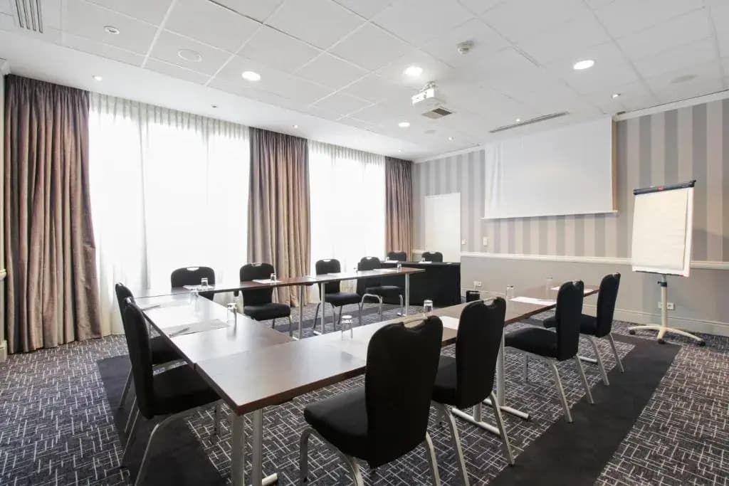 Crowne Plaza Paris Republique, an IHG Hotel - photo 27