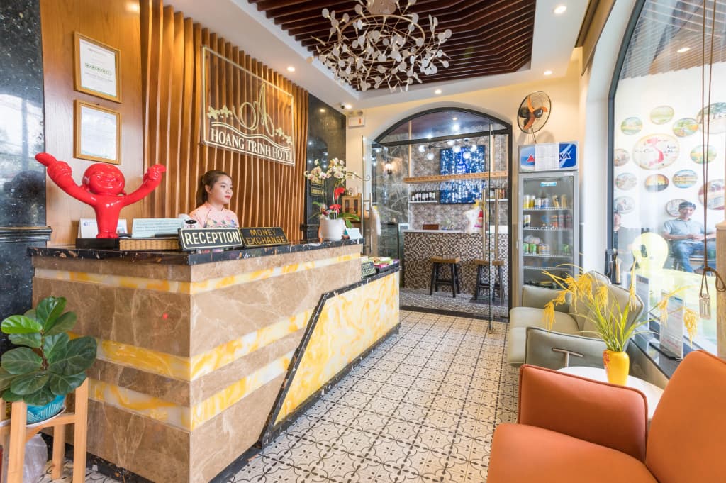 Hoang Trinh Hotel - photo 2