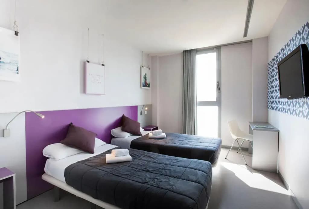 Twentytu Hostel Barcelona - photo 3