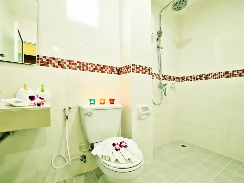At Phuket Guest House - photo 8