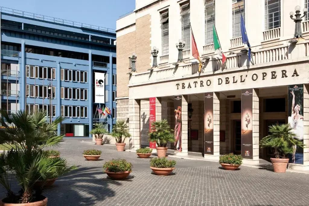 iQ Hotel Roma - photo 1