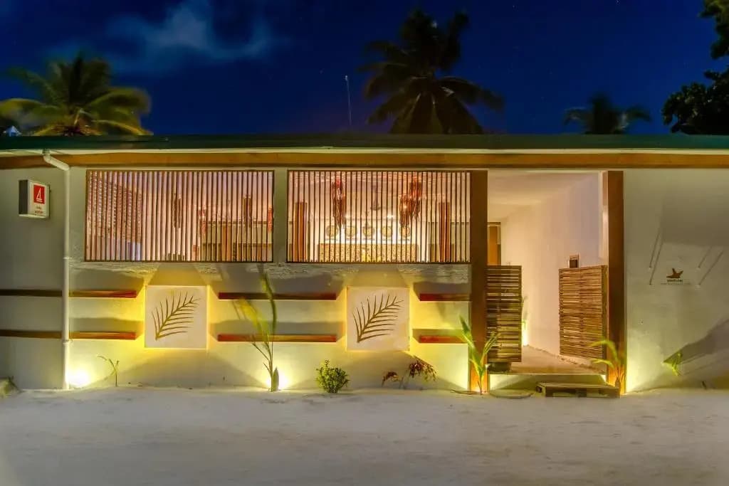 Dhiffushi White Sand Beach Hotel - photo 23