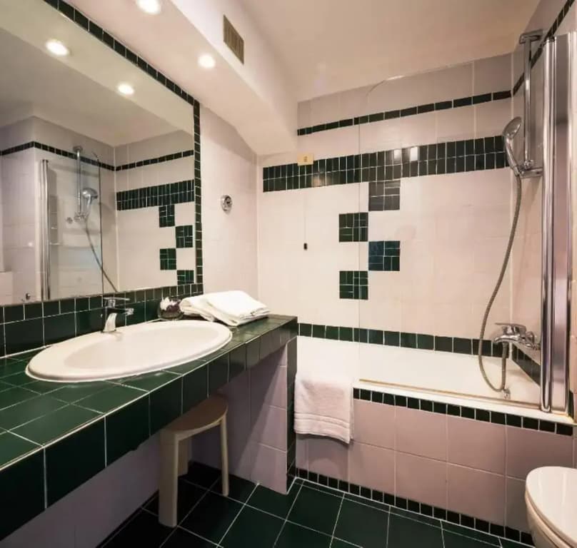 Blaise & Francis Hotel - photo 7