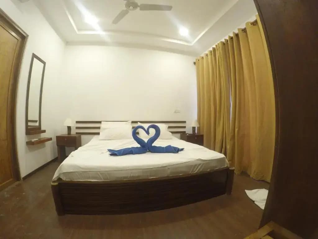 Dhiffushi White Sand Beach Hotel - photo 3