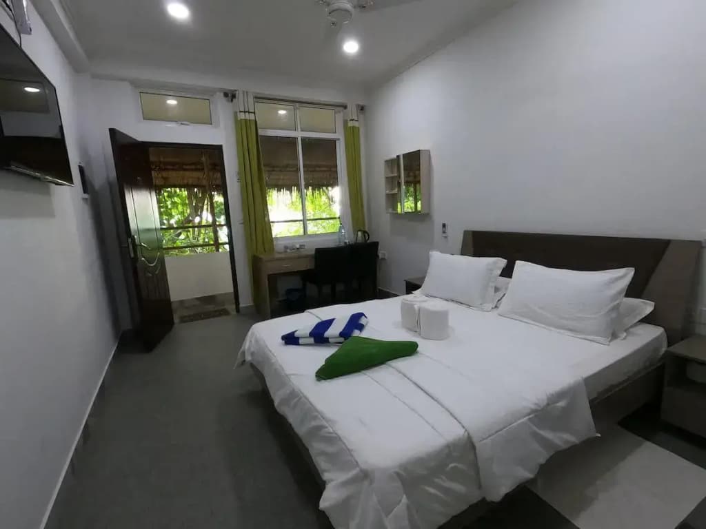 Ariston Dhangethi Inn - photo 12