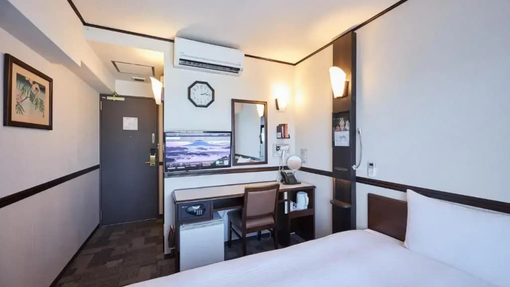 Toyoko Inn Tokyo Ueno Tawaramachi-eki - photo 31