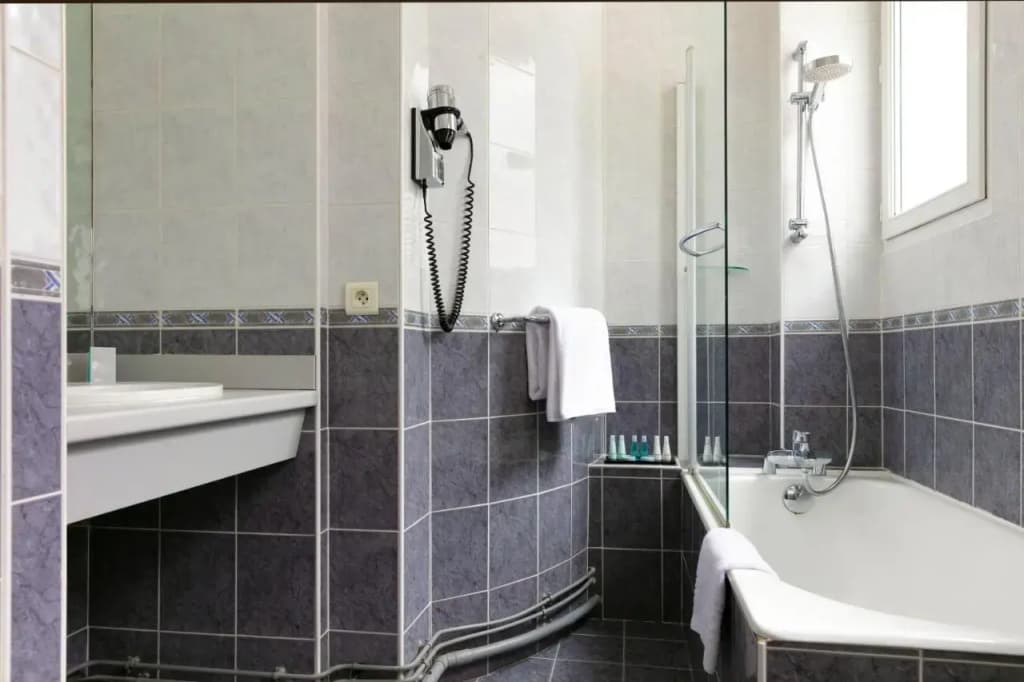 Hôtel Saint Cyr Etoile - photo 13