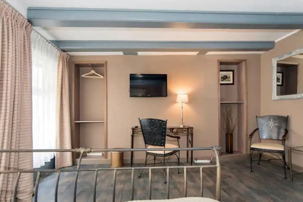 Central Guest Rooms - photo 2