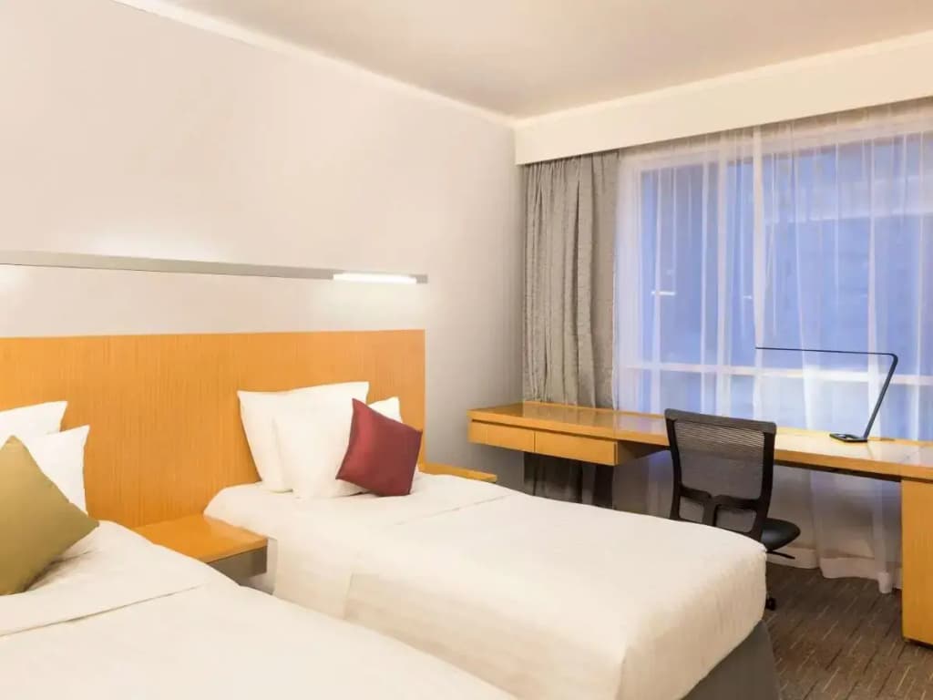 Novotel Century Hong Kong - photo 9