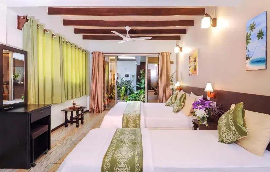Salt Beach Hotel - photo 5